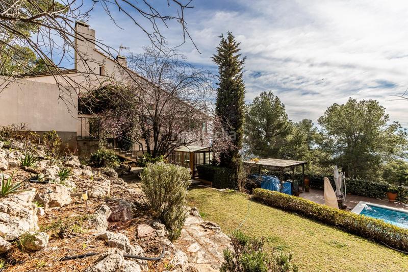 Foto a173812c-609f-4aff-b07d-b12cf194c5d5. Chalet ref m1151. espectacular casa unifamiliar en can prat en Matadepera