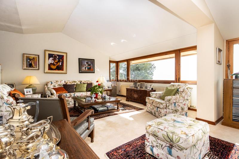 Foto c3a1215b-c33f-4cf6-9678-a4c9f1dfe298. Chalet ref m1151. espectacular casa unifamiliar en can prat en Matadepera