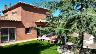 Chalet  Carrer gabi. Espectacular casa en les pedritxes