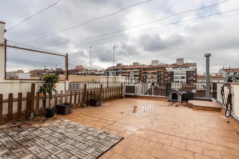 Foto 5da455f8-5b35-4a42-8685-adc9721d8cf1. Piso precioso duplex con 3 terrazas en poble nou en Terrassa
