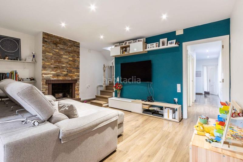 Foto d53d63da-5ca9-43c4-8e28-d7a2472880a9. Piso precioso duplex con 3 terrazas en poble nou en Terrassa