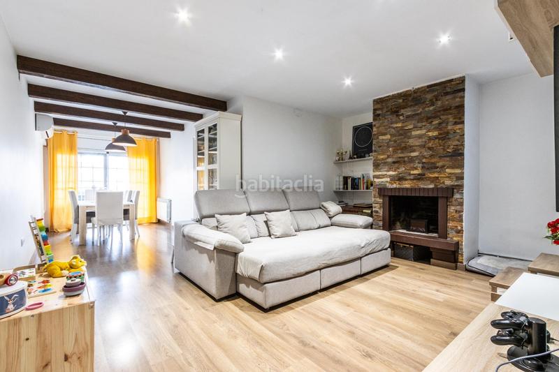 Foto f1897476-8e86-4f53-b654-042051a9386f. Piso precioso duplex con 3 terrazas en poble nou en Terrassa