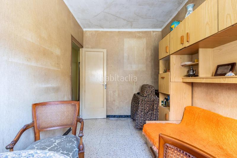 Foto 288dc7b8-c7c1-4c71-9210-b6733cb04625. Casa adosada casa en planta para crear tu hogar ideal en Terrassa
