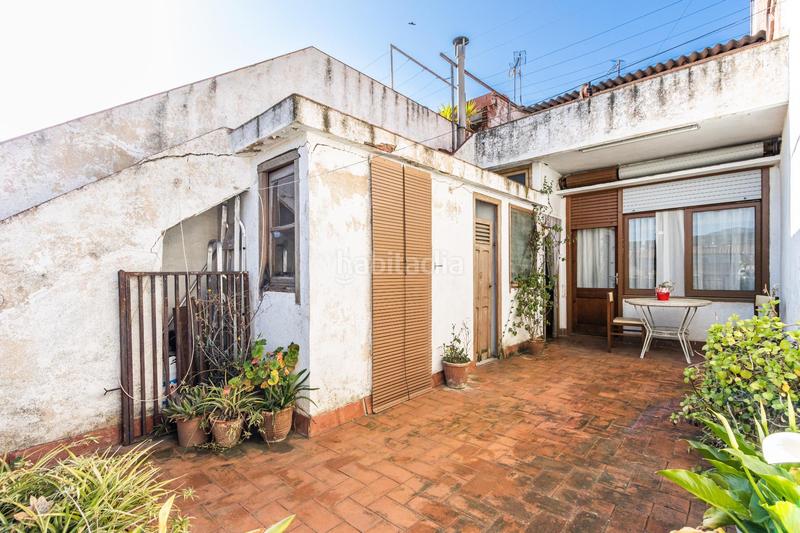 Foto 490eec89-6fb6-4070-aec0-faef1b26cd07. Casa adosada casa en planta para crear tu hogar ideal en Terrassa