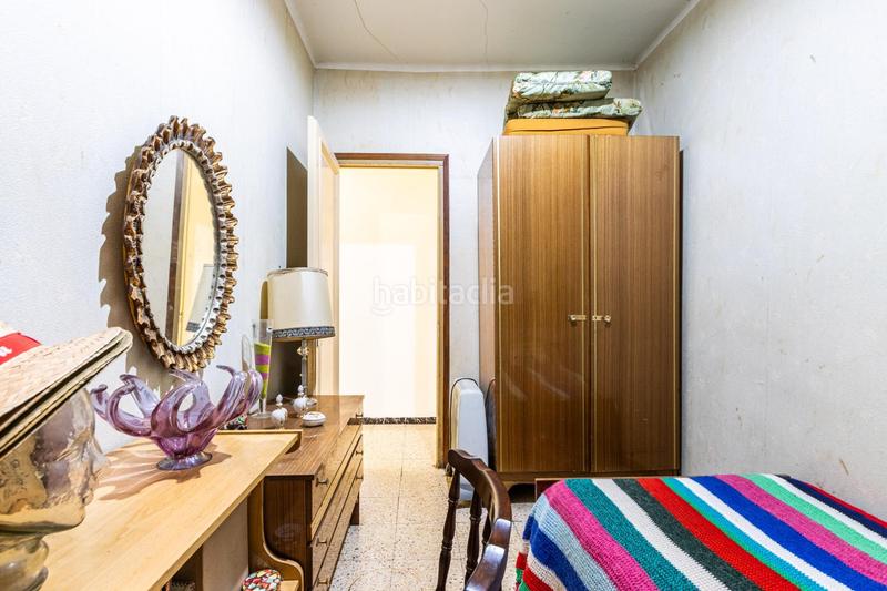 Foto ba621e06-2629-4458-a06e-51cafa5bf11b. Casa adosada casa en planta para crear tu hogar ideal en Terrassa