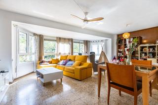 Appartement à Barri del Centre. Precioso piso en plena rambla degara