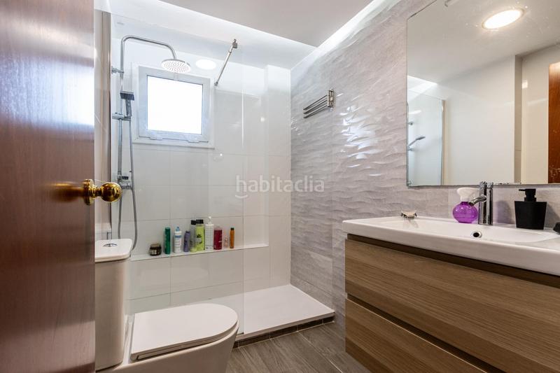 Foto d8335775-c33b-4225-a846-40bdaad3a346. Piso  reformado y súper bien comunicado! en Can Palet Terrassa