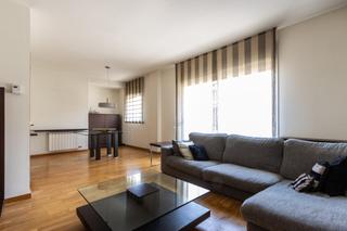 Attique  Carrer de rovira i brusi. Acogedor ático dúplex en sant pere
