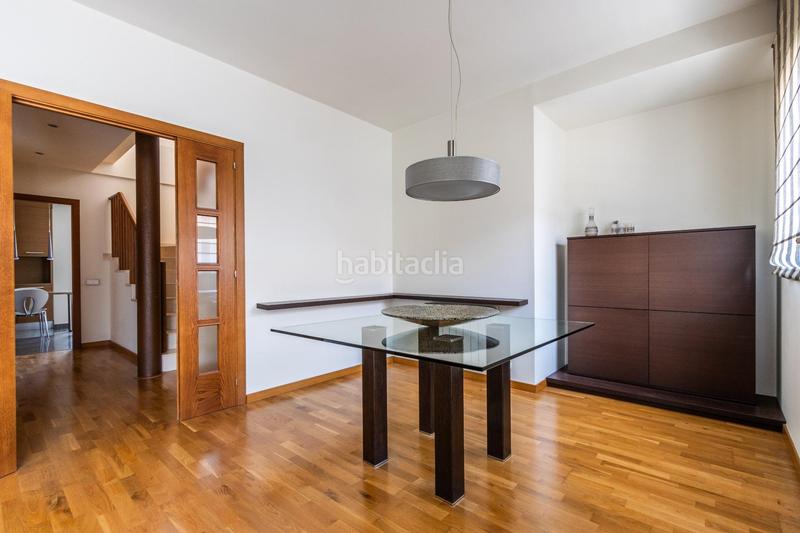 Foto f324ee66-d681-4a66-a7b3-f26e65bee84e. Àtic amb calefacció aparcament a San Pere Terrassa