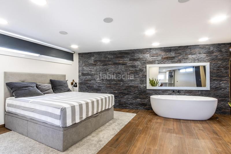 Foto 04d19dc6-5853-44a6-97e9-69635683d018. Casa todo incluido con vistas a montserrat i loft independiente! en Terrassa