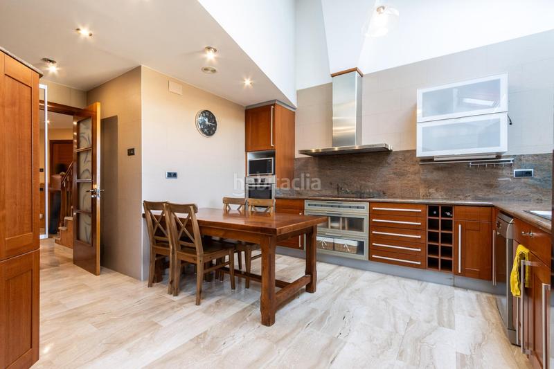 Foto 21f6378c-a87e-40ba-b533-b66e2356b88d. Casa todo incluido con vistas a montserrat i loft independiente! en Terrassa