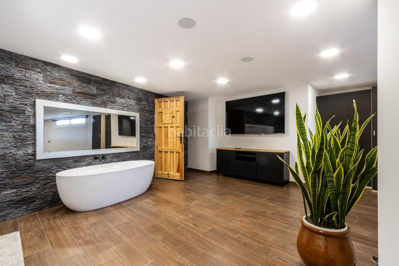 Foto a8cda8b0-130a-429f-b456-4524322cf977. Casa todo incluido con vistas a montserrat i loft independiente! en Terrassa