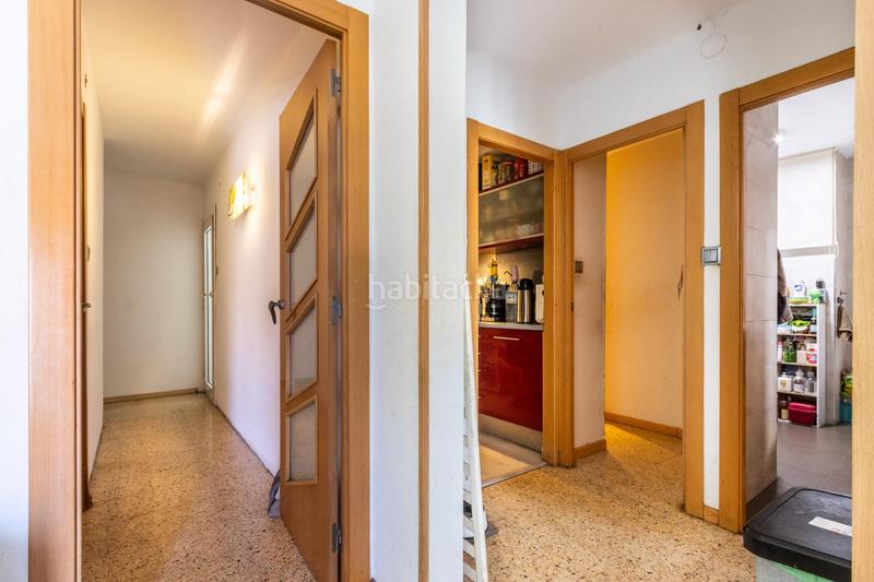 Foto 7679c147-17fb-4dd6-a582-91863c9fd7bb. Piso oportunidad en Roc Blanc piso con balcón, ascensor y luz natural! en Terrassa