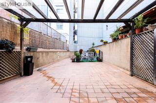 Appartement  Carrer autonomia. En sant pere con terraza de 88 m2