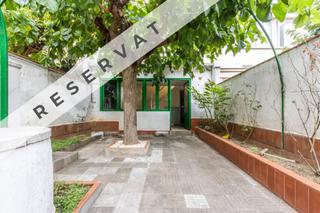 Haus  Terrassa - carrer mañe i flaquer,de. Casa en planta al barri de vallparadís!