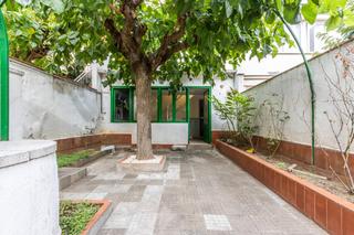 Maison  Terrassa - carrer mañe i flaquer,de. Casa en planta al barri de vallparadís!