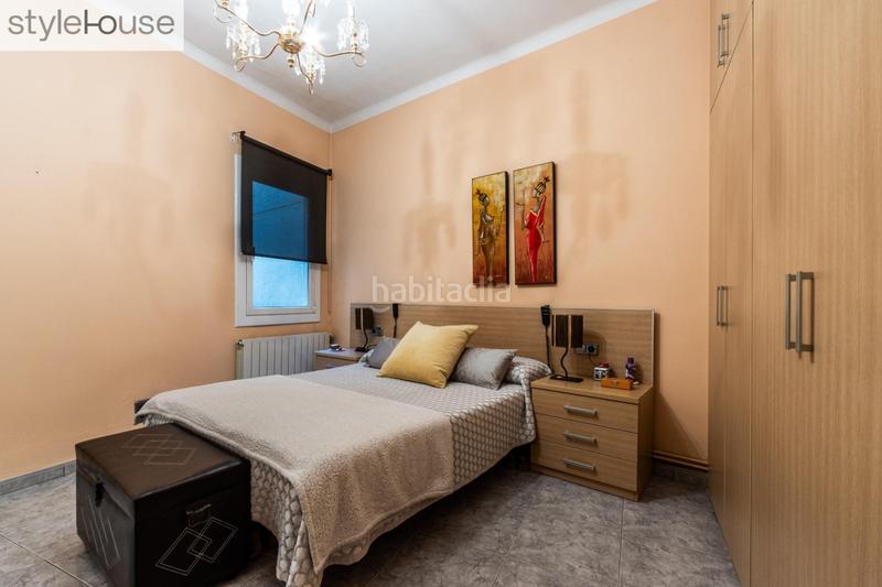 Foto 476c80d7-7580-4177-ad18-1206125d23b8. Casa con riscaldamento parcheggio in Barri del Centre Terrassa