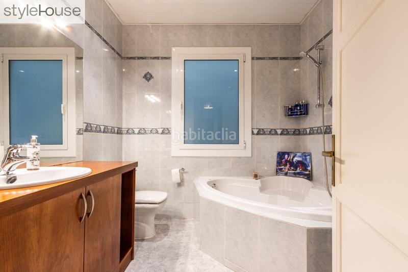 Foto 7f23e785-45f0-4e20-89b6-431c7107ad23. Casa con riscaldamento parcheggio in Barri del Centre Terrassa