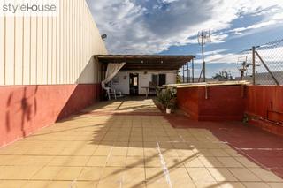 Maison  Terrassa - carrer asturies, d. Casa con terraza de 67 m2