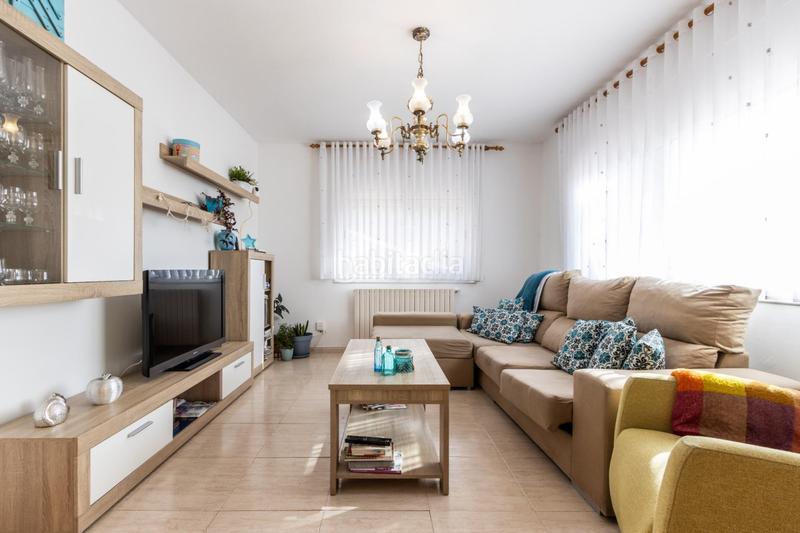 Foto ab3c73f0-a8f2-47d4-a29a-0774d8b8cbd2. House with heating parking in Matadepera