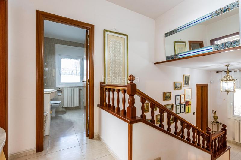 Foto cb6055f2-1a70-4f7d-8e84-9c6f60de64a3. House with heating parking in Matadepera