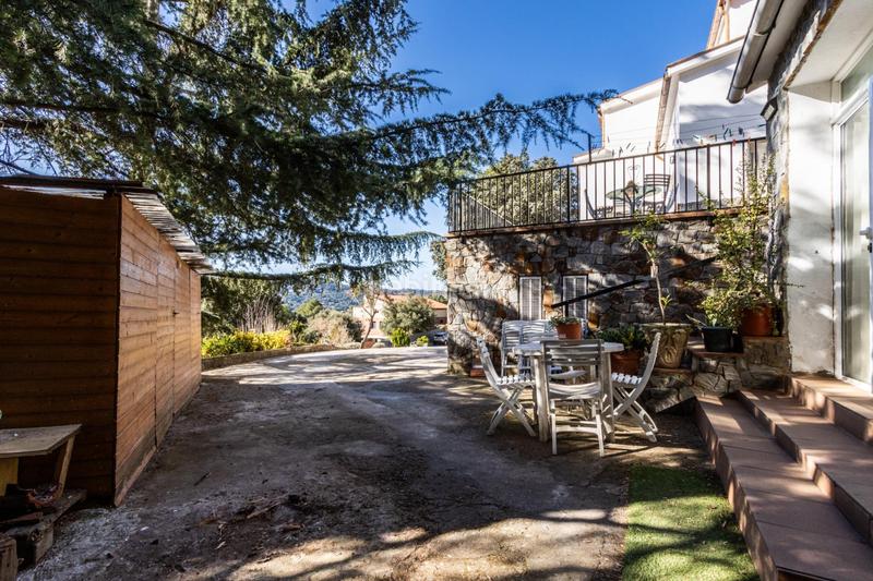 Foto d3a5a41f-b1d8-4d04-bd39-3aa7ffae67bd. House with heating parking in Matadepera