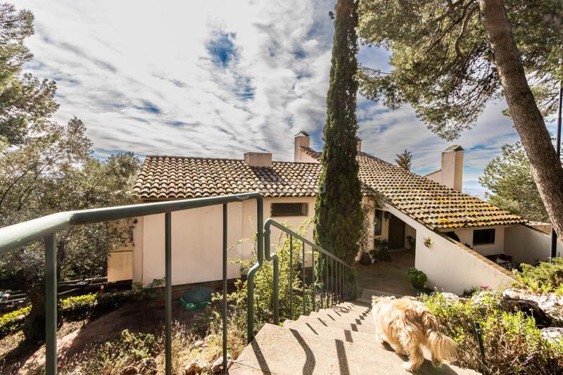 Foto aa772445-33c5-46e9-80e2-3ff679db4b94. House with heating parking in Matadepera