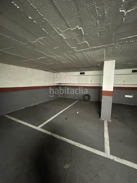 Foto dd3ffcd0-7af1-47a0-a3ba-2f927f0c737b. Parking voiture dans Plaça Catalunya - Escola Industrial Terrassa