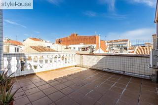 Casa  Terrassa - carrer roger de lluria. Casa en zona de nueva proyección y revalorización