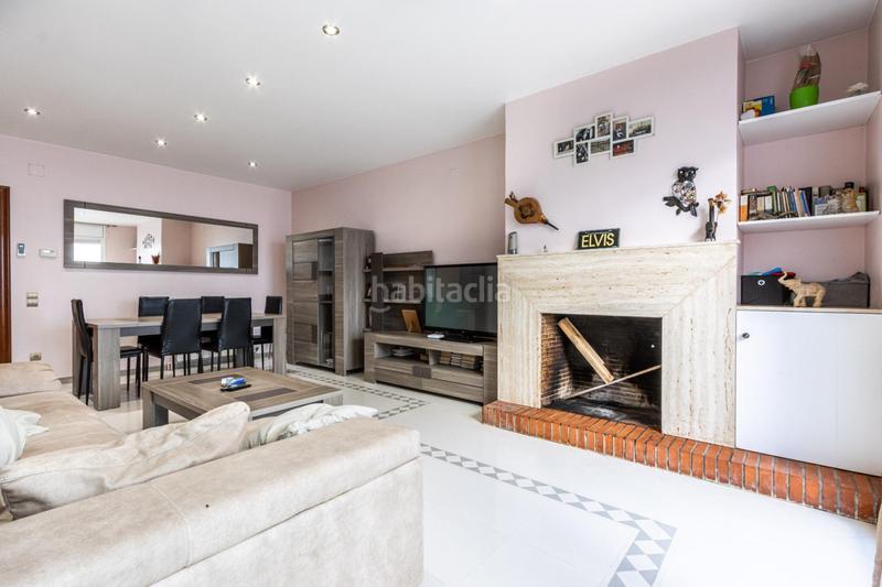 Foto c70cd618-5829-4cd8-b4ec-00b9a3f636e2. Casa  en zona de nueva proyección y revalorización en Terrassa