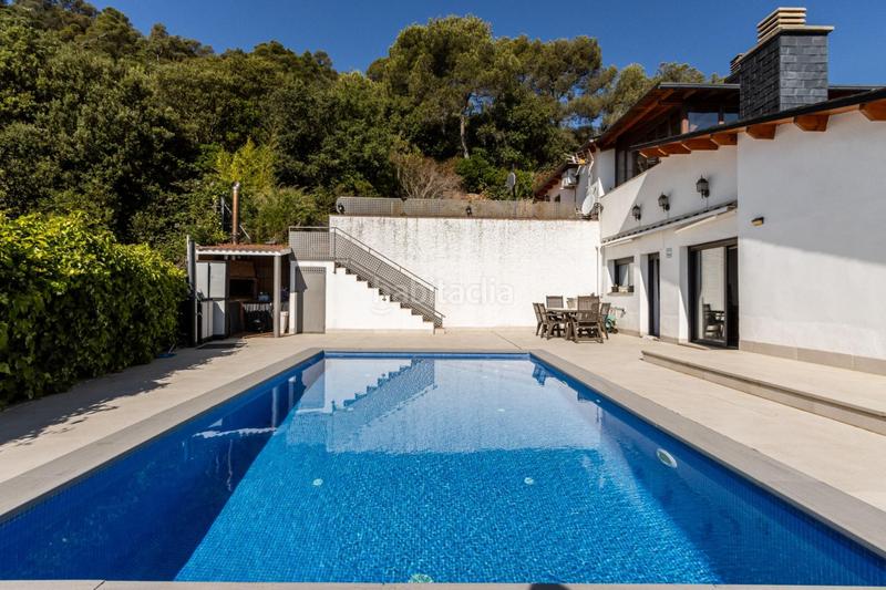 Foto 85f530e6-ae98-4be5-b111-40043c0c6355. House with heating parking in Matadepera