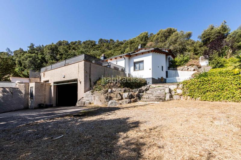 Foto ed745814-ce59-4ebd-8c87-33fc25fbf08f. House with heating parking in Matadepera