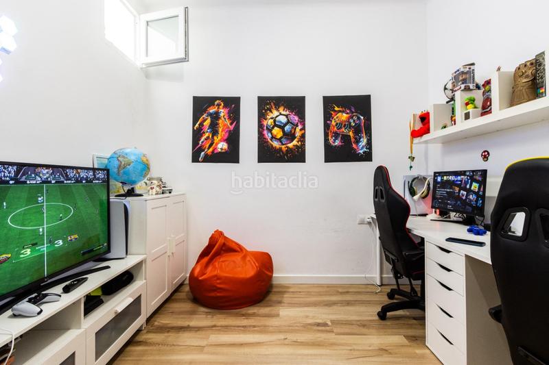 Foto e67b511a-23bb-4782-a542-f3297fedc741. Haus mit heizung parking in Ca n'Aurell Terrassa