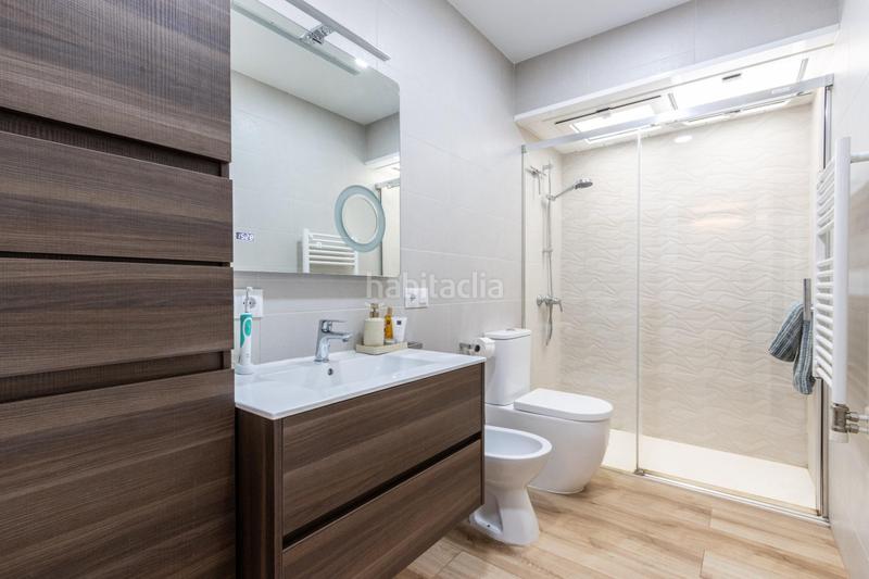 Foto f751b43a-36be-4bc0-8364-02a3bd87920d. Haus mit heizung parking in Ca n'Aurell Terrassa