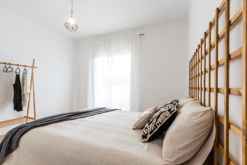 Foto 94c8ff07-5e9d-449f-b450-480a2f817a9b. Piso  de 4 habitaciones, reformado y con balcones, cerca del parc de sant jordi en Terrassa