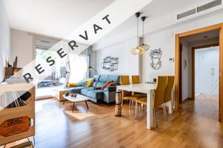 Pis  Terrassa - carrer pau marsal, de. Espectacular piso seminuevo con patio a un paso del centro