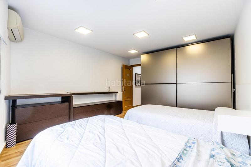 Foto 16edaccf-974a-4a49-8c6b-4a83e8a59d41. Casa a schiera con riscaldamento parcheggio in Barri del Centre Terrassa