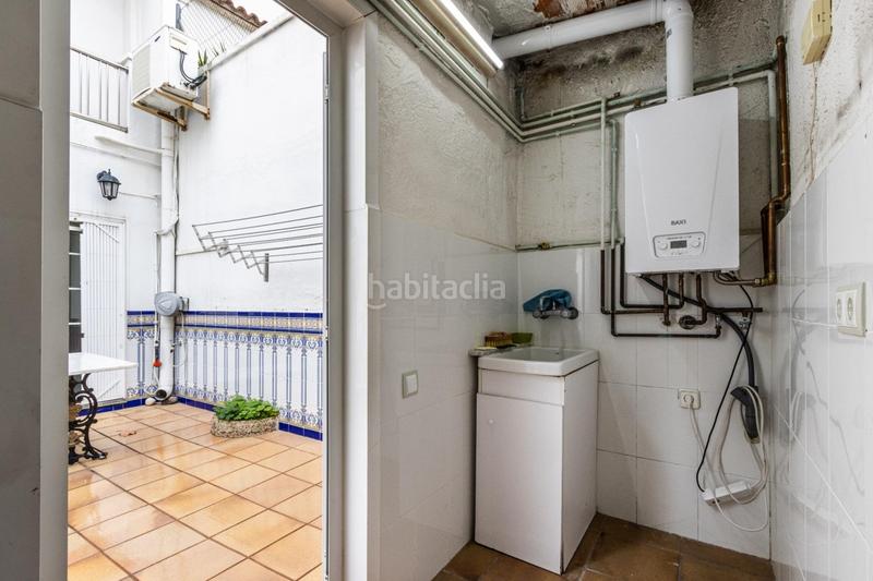 Foto 24cbf320-ee6d-45a8-80f7-39b42afc175e. Casa a schiera con riscaldamento parcheggio in Barri del Centre Terrassa