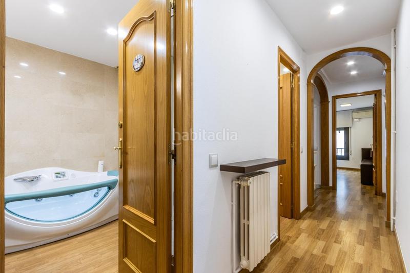 Foto 2d2c55f2-688e-4215-8e36-5eef017cd976. Casa a schiera con riscaldamento parcheggio in Barri del Centre Terrassa