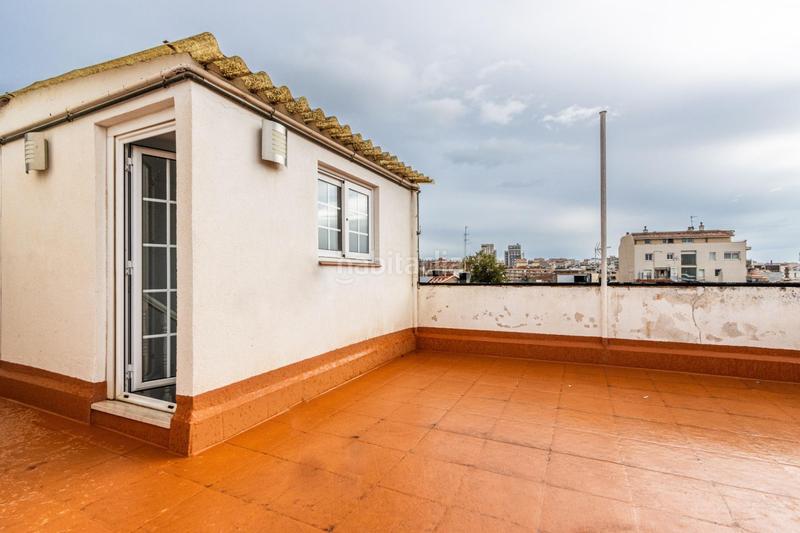 Foto 3d583944-0359-4fd4-b6f7-92b70630c72c. Casa a schiera con riscaldamento parcheggio in Barri del Centre Terrassa