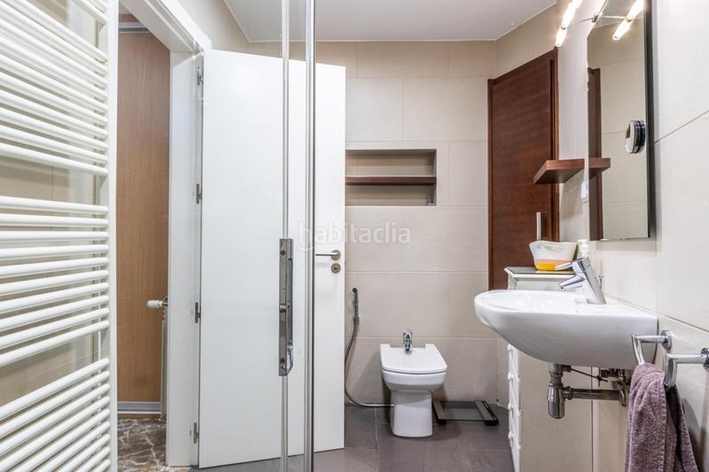 Foto 48319dac-5b7a-4a06-85ec-70d7489d900b. Casa a schiera con riscaldamento parcheggio in Barri del Centre Terrassa