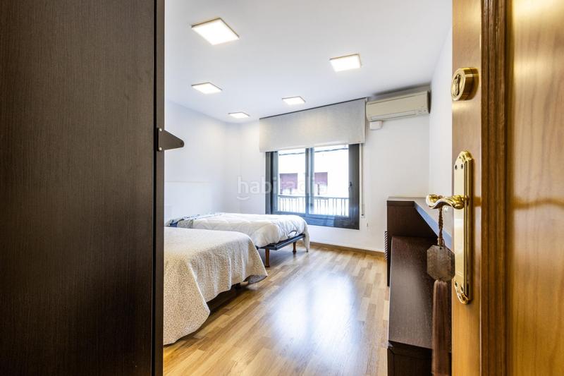 Foto 7986676c-d273-46cd-89e3-5c8573b6e5bc. Casa a schiera con riscaldamento parcheggio in Barri del Centre Terrassa