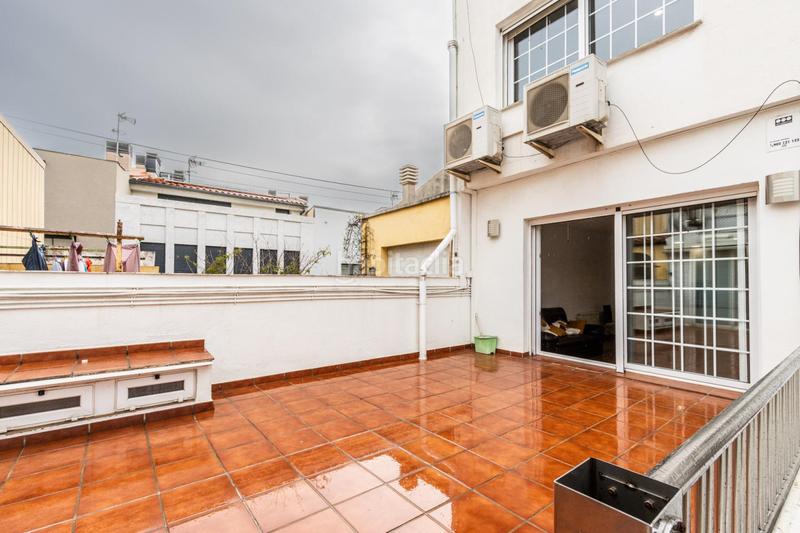 Foto 7a2a7b05-4254-4387-b674-552aa72d22f8. Casa a schiera con riscaldamento parcheggio in Barri del Centre Terrassa