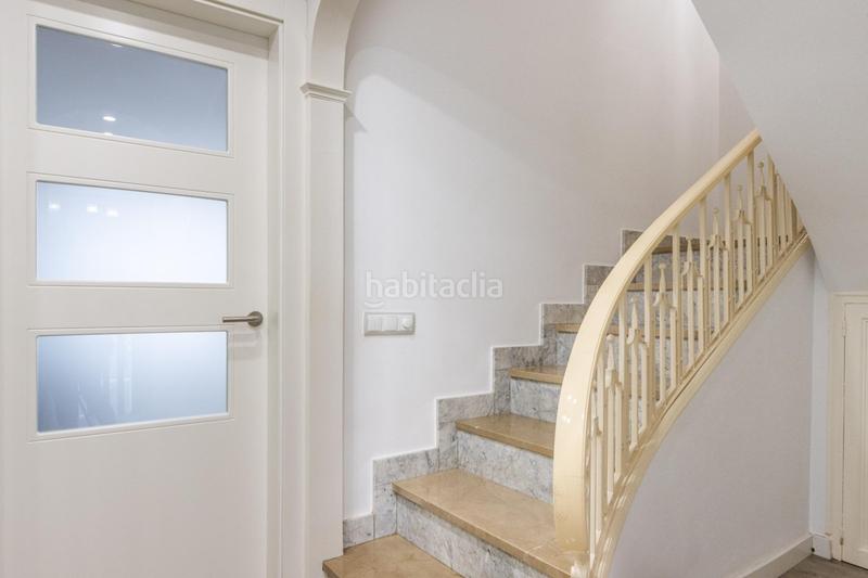 Foto 876057b5-d407-4296-b16e-bc64e9f408f3. Casa a schiera con riscaldamento parcheggio in Barri del Centre Terrassa