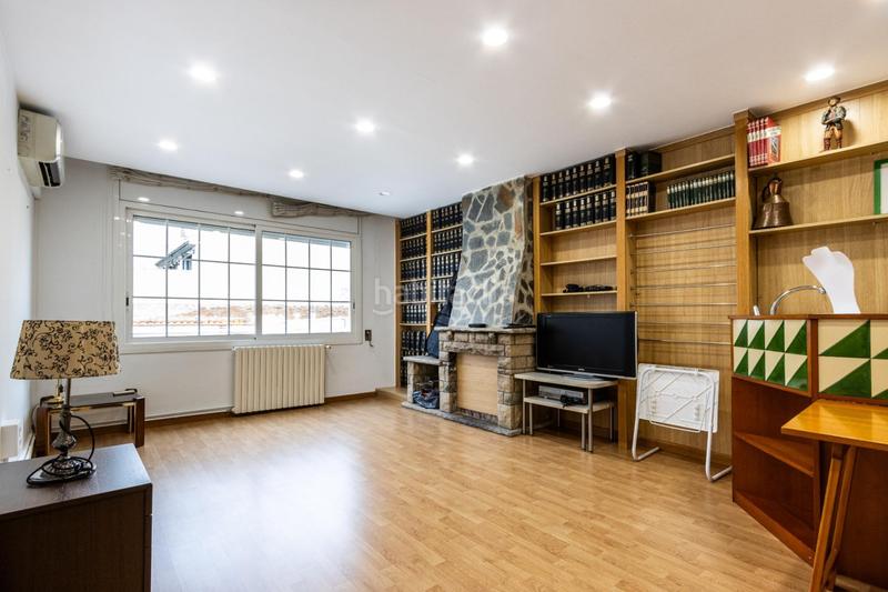 Foto 93830078-4777-4e6b-ba8e-349ac29701a2. Casa a schiera con riscaldamento parcheggio in Barri del Centre Terrassa