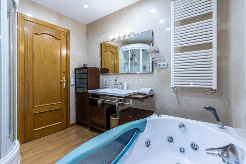 Foto 9bd7787f-9b4a-451f-9469-c0293ec61a97. Casa a schiera con riscaldamento parcheggio in Barri del Centre Terrassa