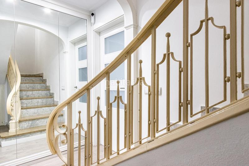 Foto b208b1e3-be87-4156-bd16-2f5dad54c44f. Casa a schiera con riscaldamento parcheggio in Barri del Centre Terrassa