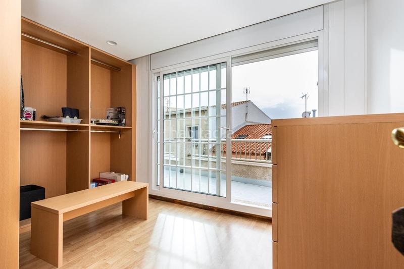 Foto b9ea5422-f687-46f4-81d1-1c4e50c36036. Casa a schiera con riscaldamento parcheggio in Barri del Centre Terrassa