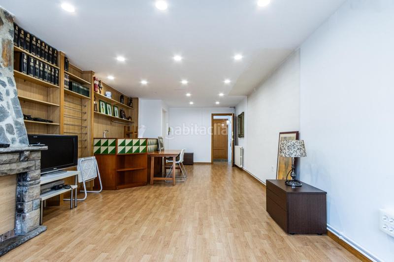 Foto d1f79f6e-9db8-49c9-bb8e-baf652ed6bcf. Casa a schiera con riscaldamento parcheggio in Barri del Centre Terrassa