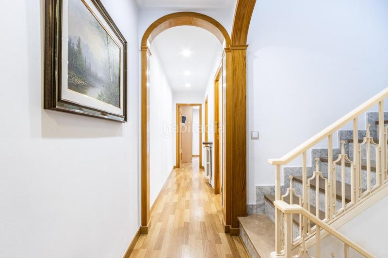 Foto fed120df-1ee0-417e-b52a-4f4ee5f92d0e. Casa a schiera con riscaldamento parcheggio in Barri del Centre Terrassa